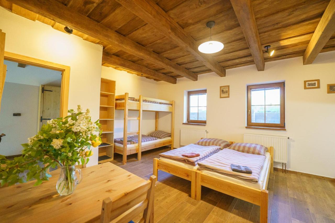 Apartmany Pausram Pouzdrany Экстерьер фото