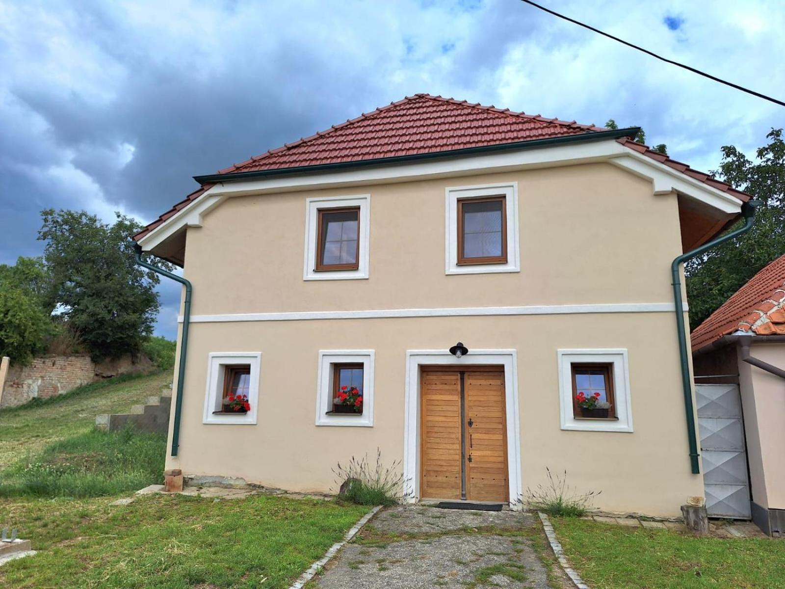 Apartmany Pausram Pouzdrany Экстерьер фото